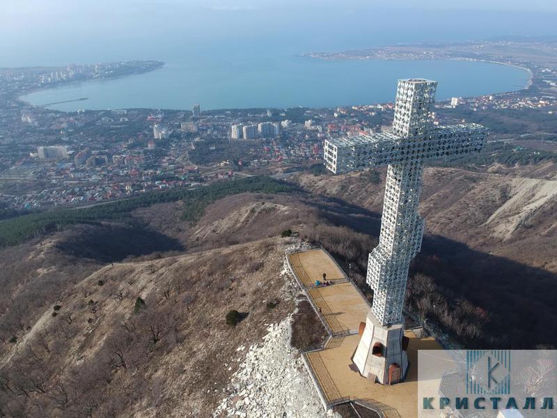 Крест на Горном хребте